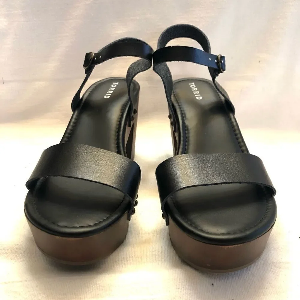 Torrid womens wood grain platform heels sandals size 10.5 W